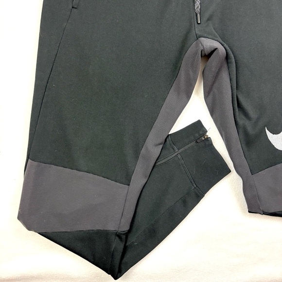 Nike Men’s Black/White Dri-FitTech Tapered Banded Bottom Jogger Pants (M) - Picture 8 of 16